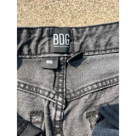 BDG Pants Women Size 25 Black High Rise Mom Straight Jeans Zip Fly 5-Pocket - Picture 4 of 5